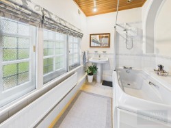 Images for Knighton Grange Road, Oadby, Leicestershire