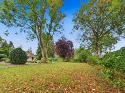 Images for Knighton Grange Road, Oadby, Leicestershire