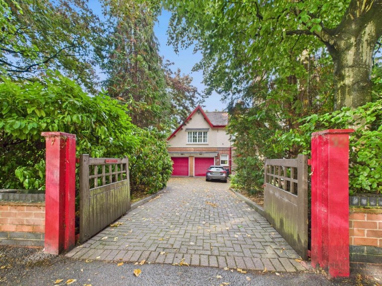 Images for Knighton Grange Road, Oadby, Leicestershire