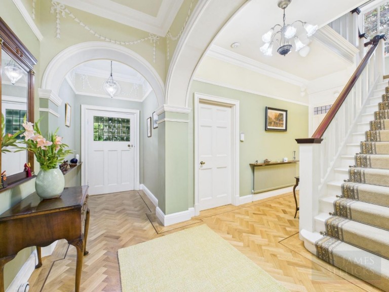 Images for Knighton Grange Road, Oadby, Leicestershire