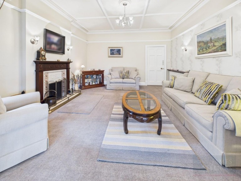 Images for Knighton Grange Road, Oadby, Leicestershire