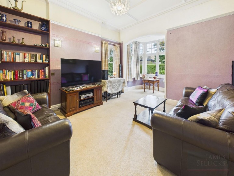Images for Knighton Grange Road, Oadby, Leicestershire