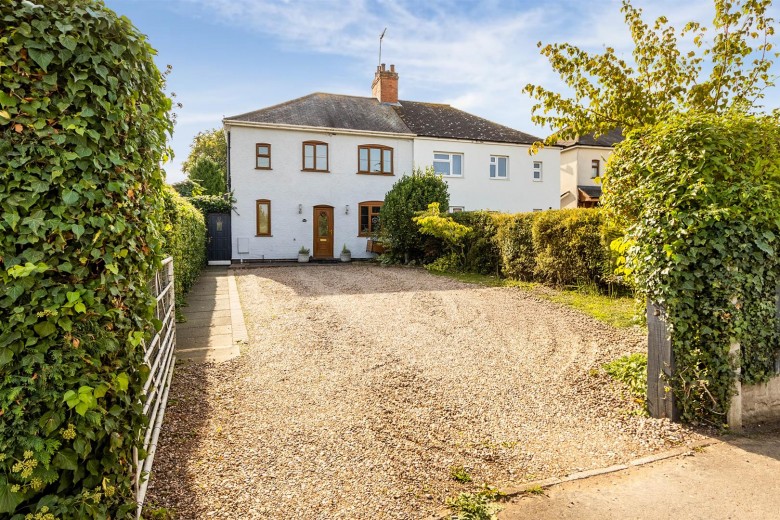 Click the photo for more details of Lutterworth Road, Burbage, Hinckley, LE10