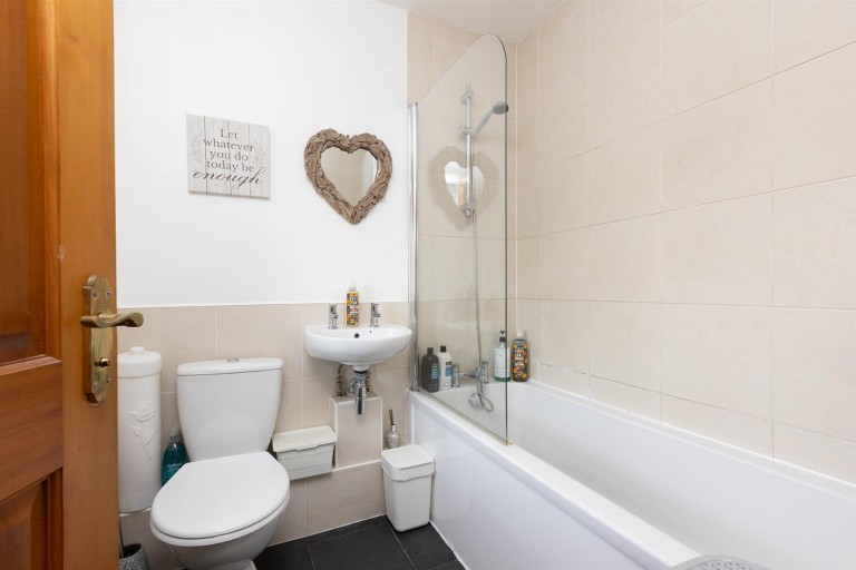 Images for Lutterworth Road, Burbage, Hinckley, LE10