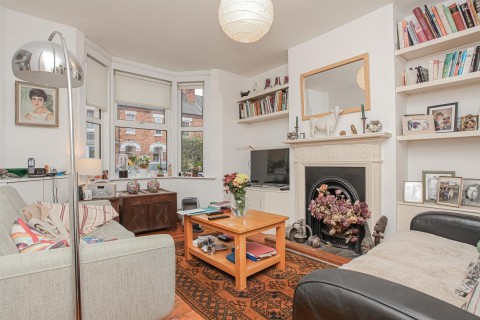 Click the photo for more details of Queens Road, Banbury