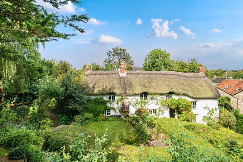 Click the photo for more details of Fremington, Barnstaple