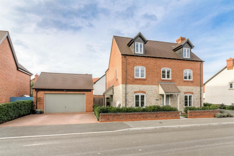 Click the photo for more details of Priory Close, Breedon on the Hill, DE73