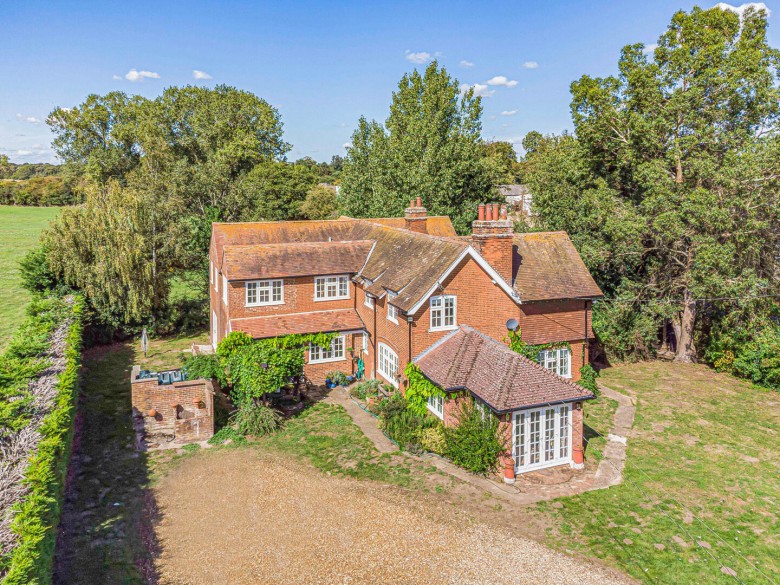 Click the photo for more details of Lynn Road, Weeting