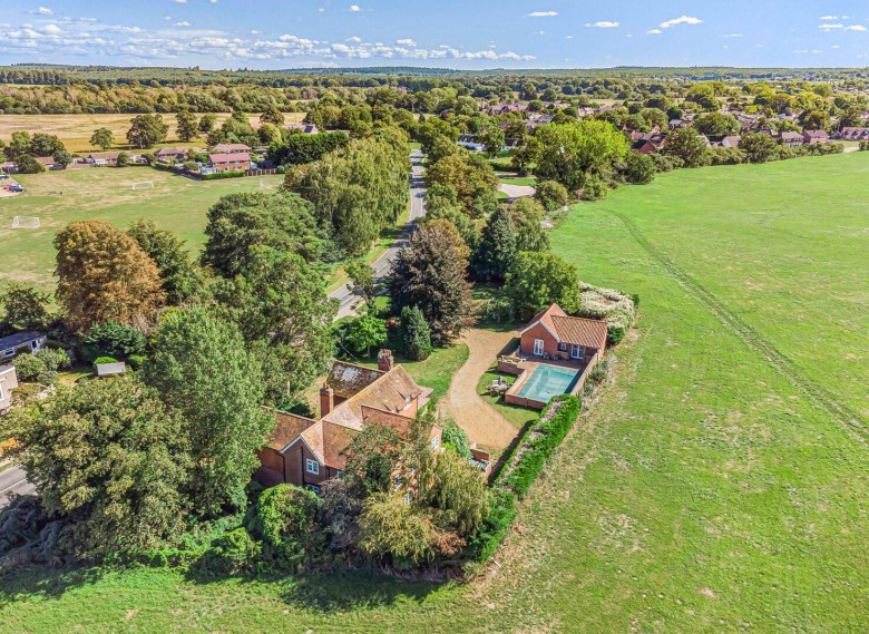 Click the photo for more details of Lynn Road, Weeting