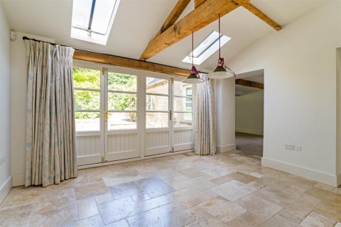 Click the photo for more details of Taynton, Oxfordshire