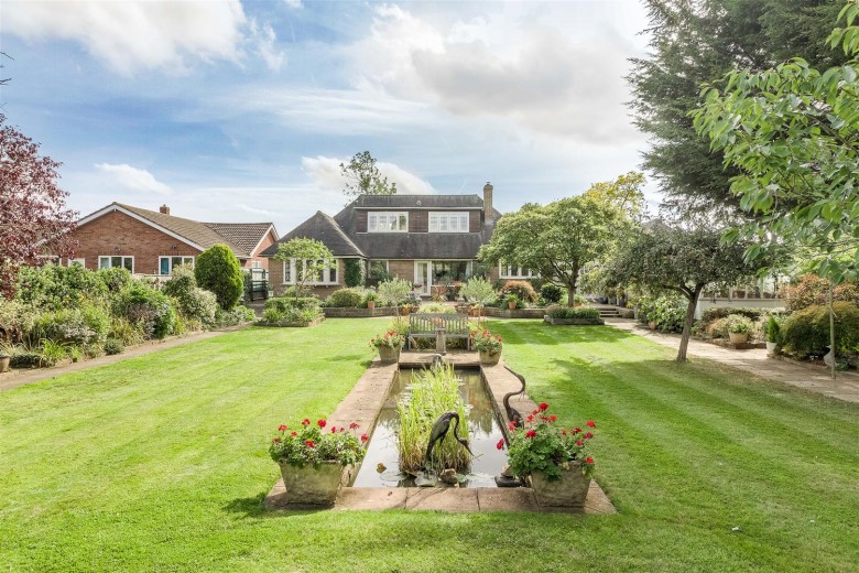 Click the photo for more details of Knowle Hill, Hurley, Atherstone, CV9