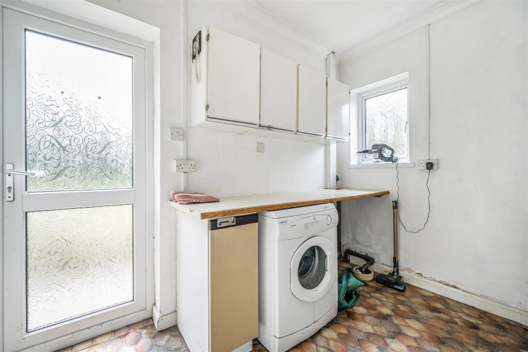 Images for Hilary Close, Axminster