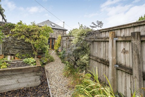 Click the photo for more details of Roydon Road, Launceston