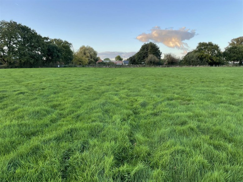 Click the photo for more details of Dulford, Cullompton