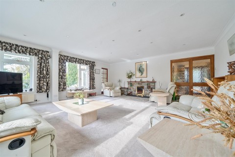 Click the photo for more details of Golf Links Road, Yelverton