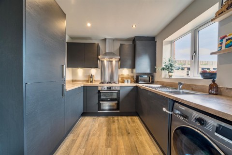 Click the photo for more details of Poplar Close, Overseal, DE12