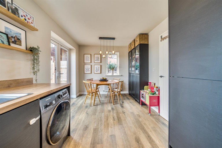 Images for Poplar Close, Overseal, DE12