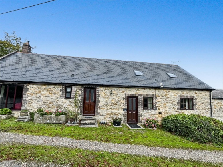 Click the photo for more details of Cartshed Cottage, Near Portesham