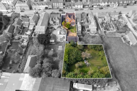 Click the photo for more details of Broad Street, Brinklow, Rugby, CV23