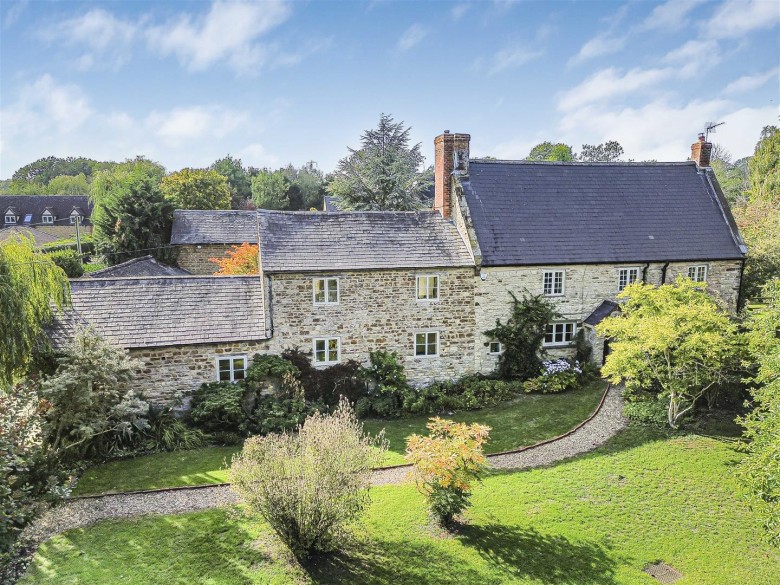 Click the photo for more details of High Street South, Tiffield, NN12