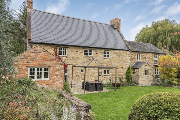 Images for High Street South, Tiffield, NN12