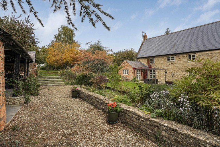Images for High Street South, Tiffield, NN12