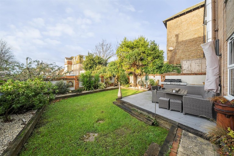 Images for Oaklands Guest House, Glendinning Avenue, Weymouth