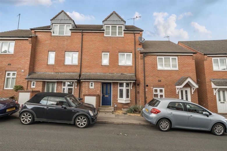 Click the photo for more details of Stowe Drive, Rugby, CV22