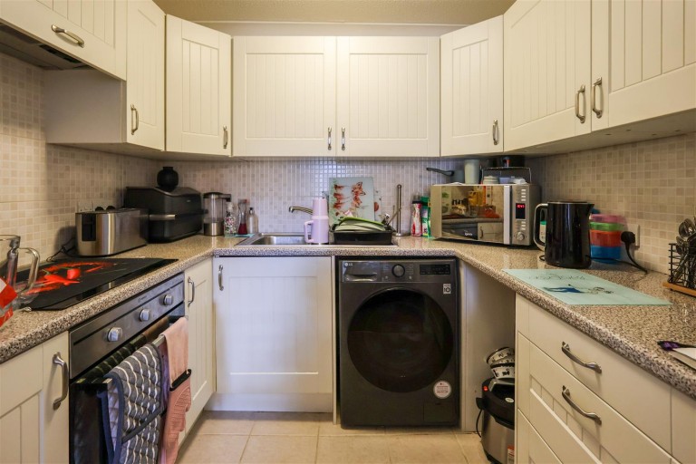 Images for Farmadine House, Saffron Walden