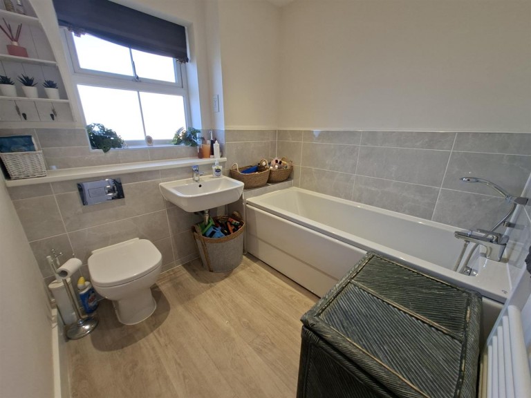 Images for Badeslade, Boughton, Northampton, NN2