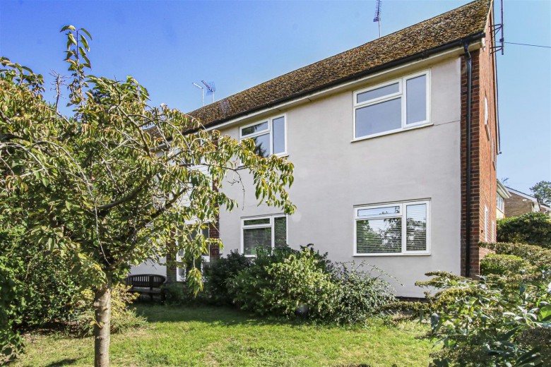 Click the photo for more details of Little Larchmount, Saffron Walden