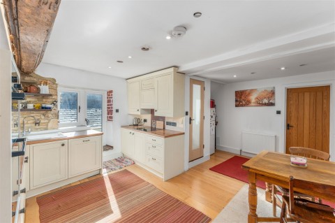 Click the photo for more details of Market Place, Chipping Norton