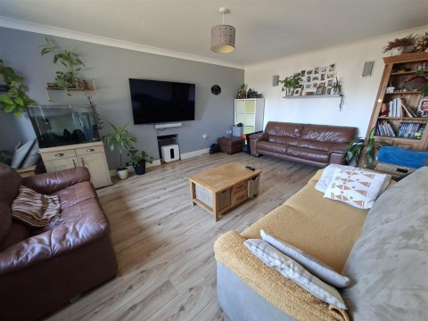 Click the photo for more details of Springfield Road, Walgrave, Northampton, NN6