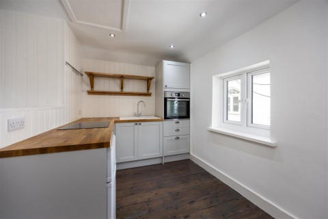 Click the photo for more details of South Street, Yarmouth