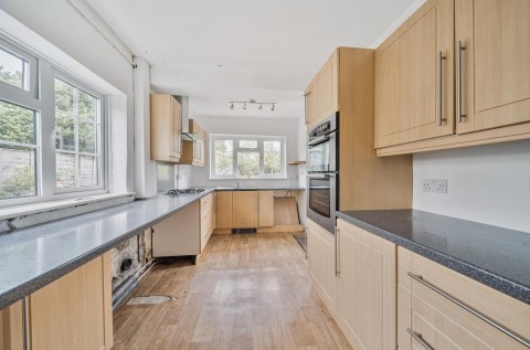 Click the photo for more details of Rugby Road, Brandon, Coventry