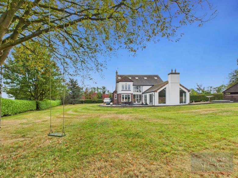 Click the photo for more details of London Road, Great Glen, Leicestershire