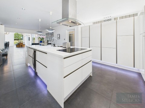 Click the photo for more details of London Road, Great Glen, Leicestershire
