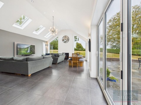 Click the photo for more details of London Road, Great Glen, Leicestershire