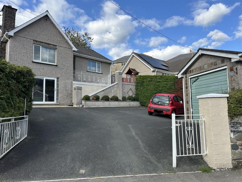 Click the photo for more details of Parkwood Road, Tavistock