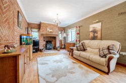 Images for Long Acres Farm, Wangfield Lane, Curdridge, Southampton