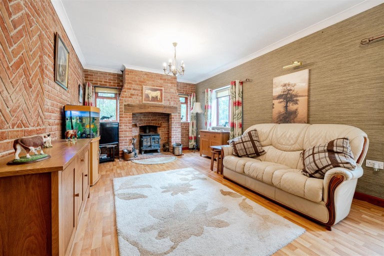 Images for Long Acres Farm, Wangfield Lane, Curdridge, Southampton