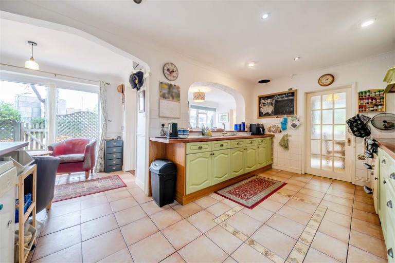 Images for Long Acres Farm, Wangfield Lane, Curdridge, Southampton