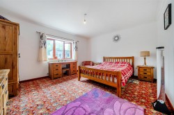 Images for Long Acres Farm, Wangfield Lane, Curdridge, Southampton