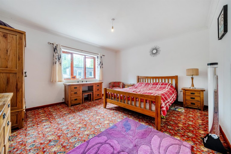 Images for Long Acres Farm, Wangfield Lane, Curdridge, Southampton