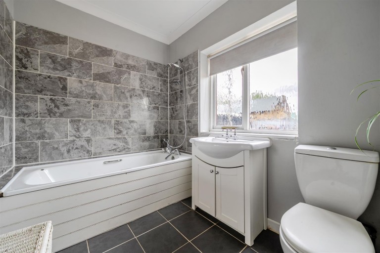 Images for Long Acres Farm, Wangfield Lane, Curdridge, Southampton