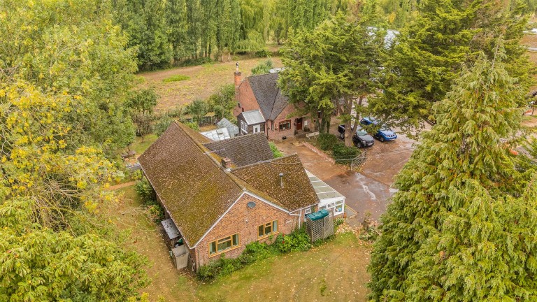 Images for Long Acres Farm, Wangfield Lane, Curdridge, Southampton