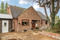 Images for Long Acres Farm, Wangfield Lane, Curdridge, Southampton