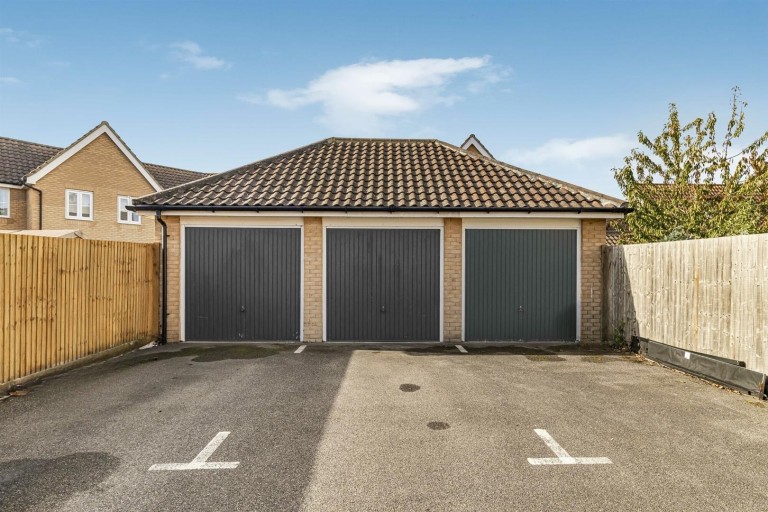 Images for Lily Close, Red Lodge