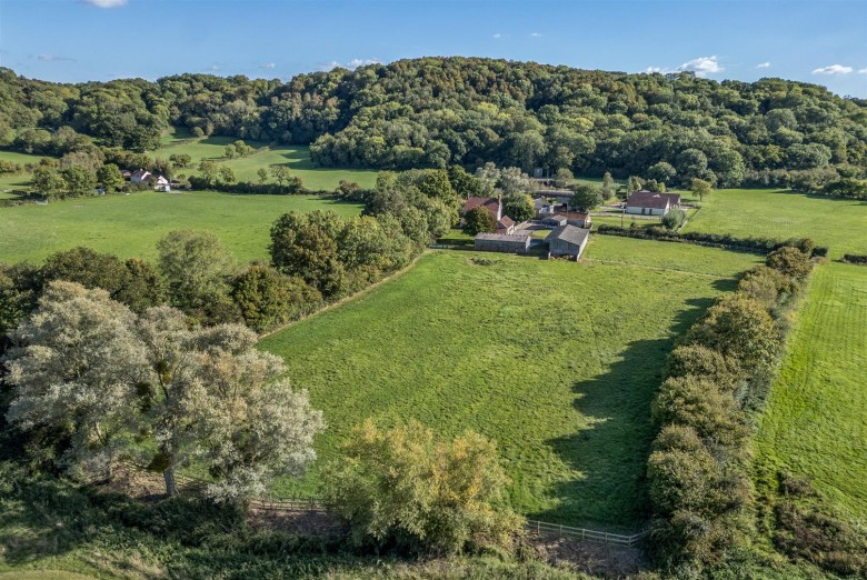 Click the photo for more details of Smiths Farm, Fivehead, Taunton