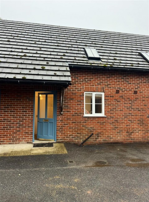 Click the photo for more details of Grooms Cottage Herridge, Collingbourne Ducis, Marlborough